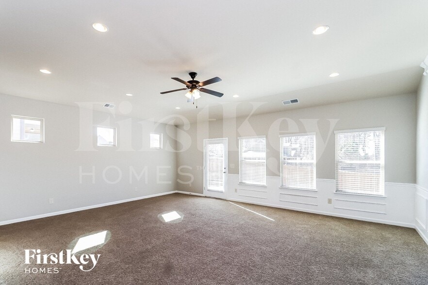 Building Photo - 510 Country Ridge Dr