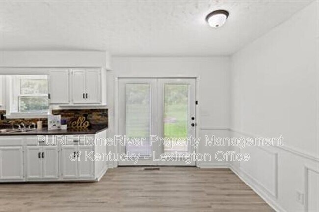 Building Photo - 1187 Venetian Way