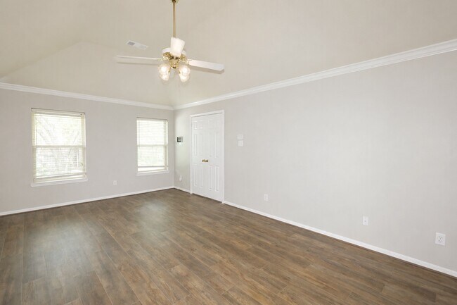 Building Photo - 7014 Morningside Dr