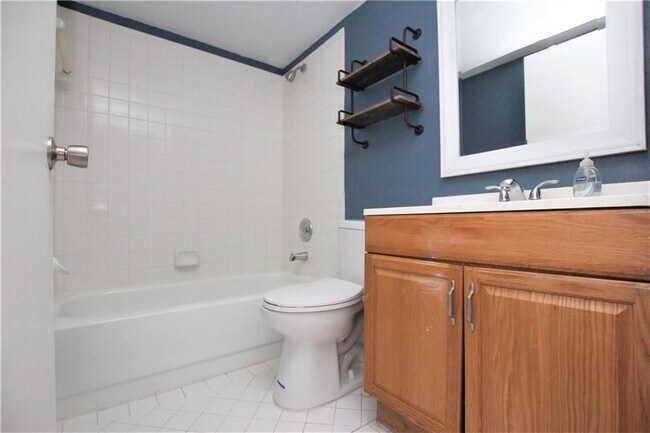 Building Photo - 3413 NW 44th St