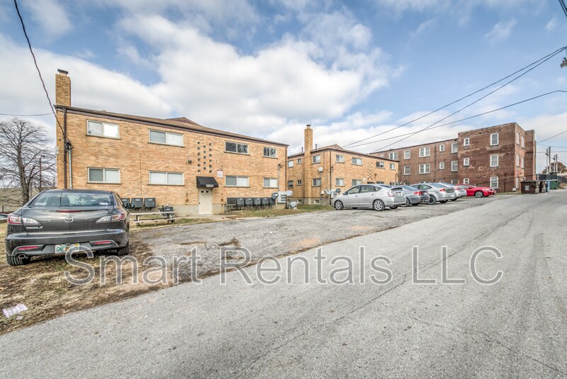 Building Photo - 3850 Park Ave