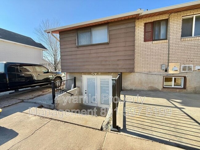 Building Photo - 250 N 360 W