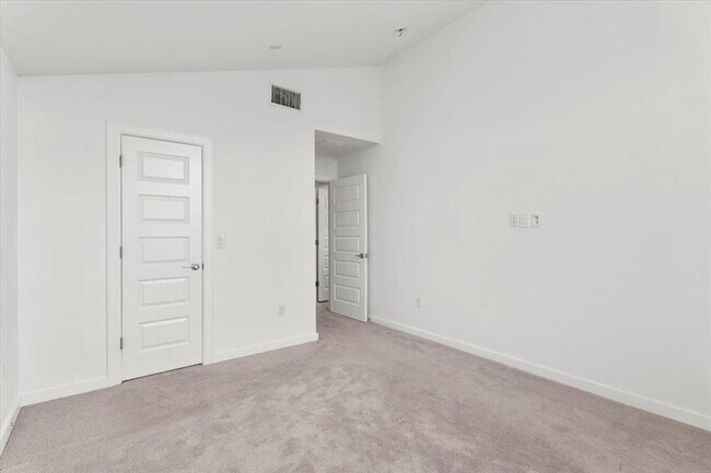 Building Photo - 7201 Garnet Mill Ln