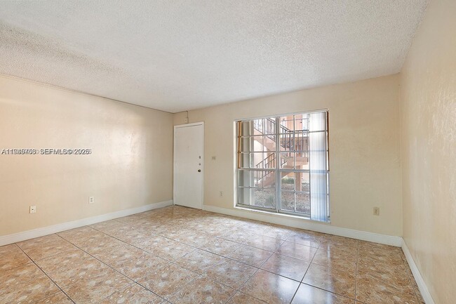 Building Photo - 7241 Miami Lakes Dr