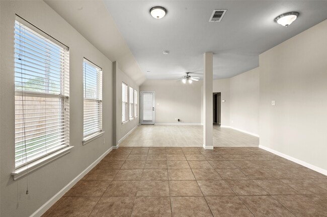 Building Photo - 14703 Briceland Springs Dr