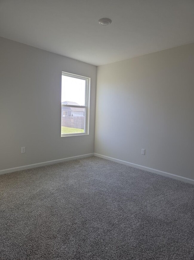 Building Photo - Brand new 4 bed 2 bath house with everything!