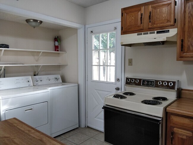 Building Photo - 502 Chemin Metairie Rd