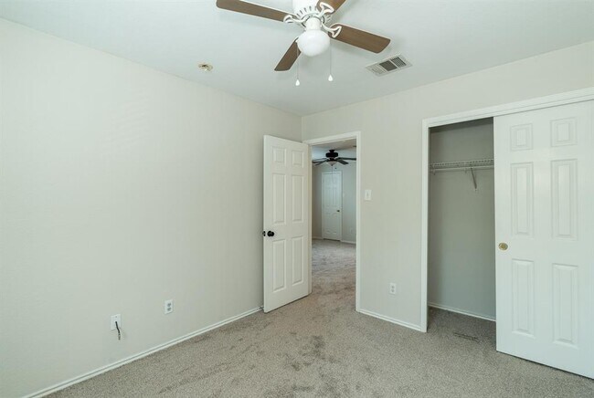 Building Photo - 408 Woodsorrel Way