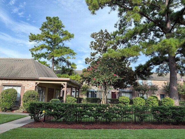 Building Photo - 14719 Barryknoll Ln