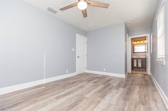 Building Photo - 3911 W Tyson Ave