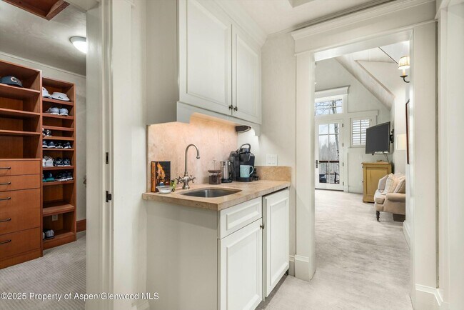 Building Photo - 124 Totterdown Rd