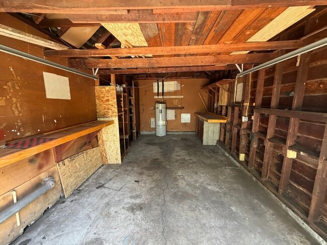 Building Photo - 2 Bedroom Duplex in S. Eugene/Campus Area Eugene