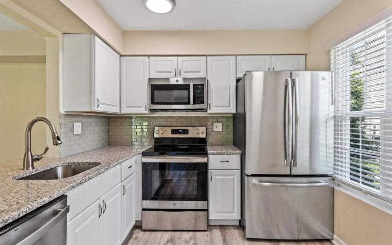 Building Photo - 318A Delancey Pl