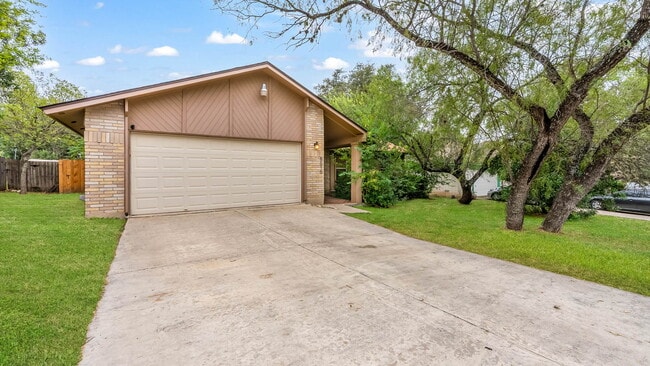 Primary Photo - 8010 Misty Park St