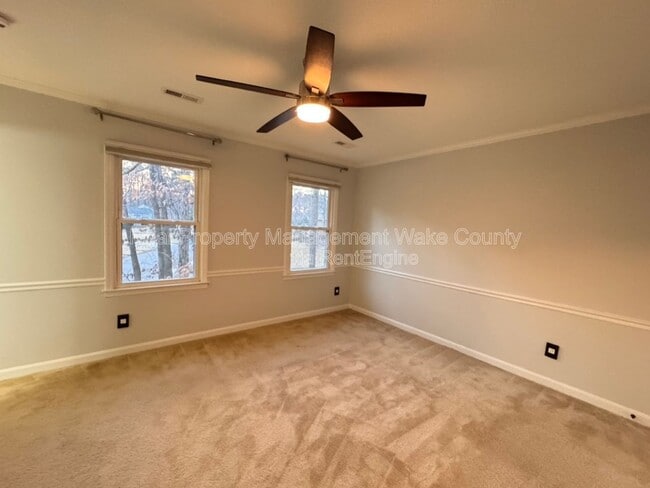 Building Photo - 102 Brodick Ct