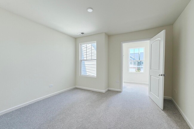 Building Photo - 667 Switchgrass Wy