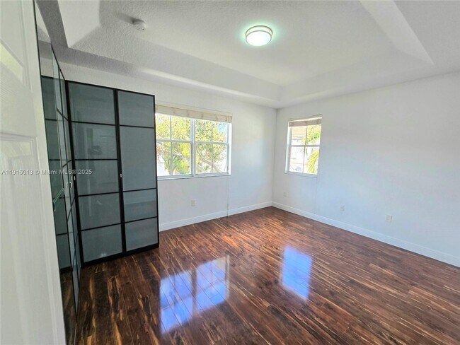 Building Photo - 7848 NW 108th Ct