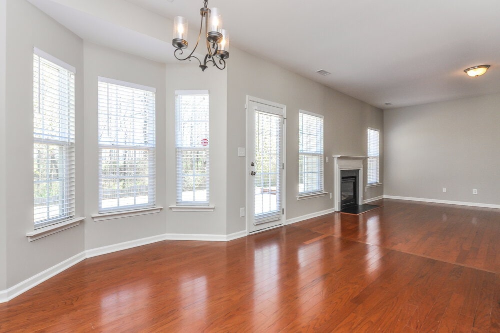 Building Photo - 1547 Cairo Way