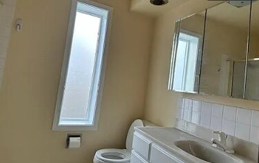 Building Photo - 2201 Romig Pl