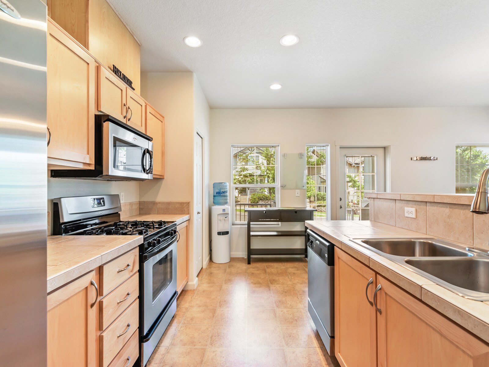 Building Photo - 15350 SW Mallard Dr #103