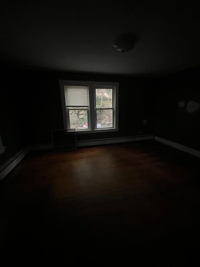 Building Photo - 205 Cumberland St