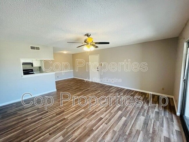 Building Photo - 1819 Babcock Rd