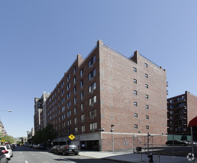 Building Photo - Yorkside Towers I