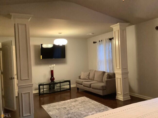 Building Photo - 1519 Creek Bend Ln NW