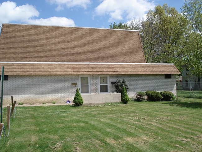 Building Photo - 3567 Bosworth Rd