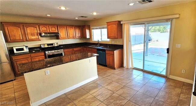 Building Photo - 5876 Capsicum Ct