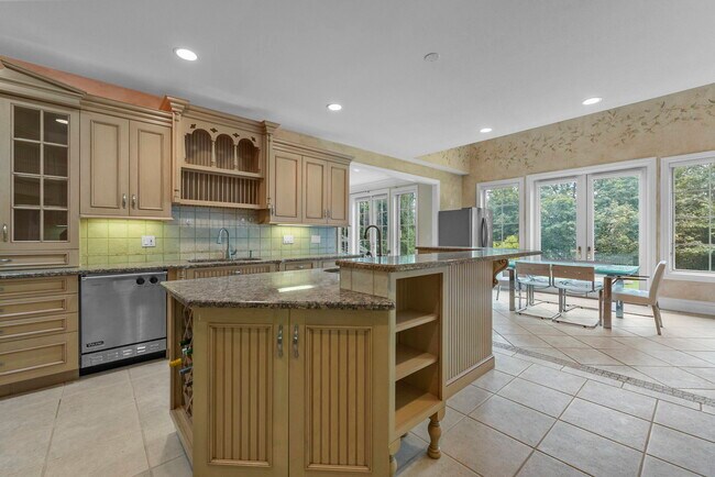 Building Photo - 1 Euclid Rd