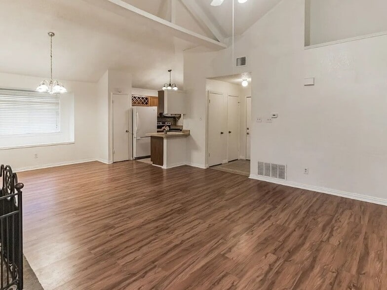 Building Photo - 4118 Cochise Dr