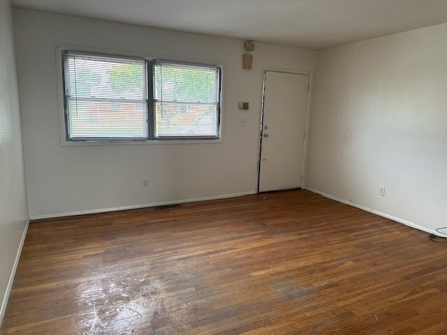 Building Photo - 1867 Alvason Ave