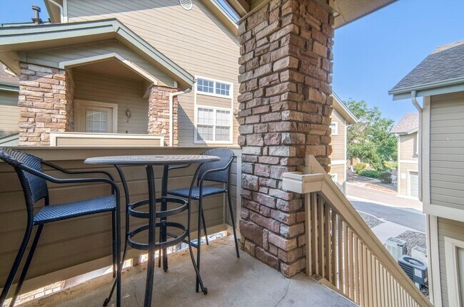 Building Photo - Fantastic Littleton condo  2 bedrooms and ...