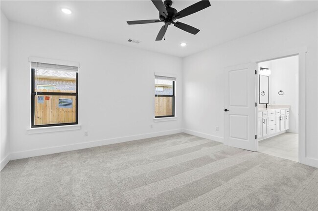 Building Photo - 64 W Gilpin St