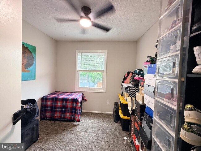 Building Photo - 6416 Lacrosse Ln