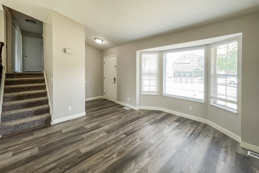Building Photo - 4949 S 2925 W