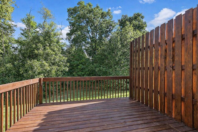 Building Photo - Immaculate 3 bed/3.5 bath home in Caledonia