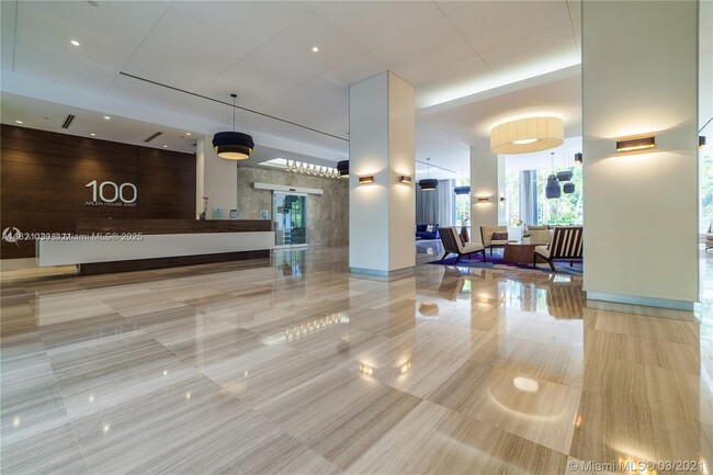 Building Photo - 100 Bayview Dr