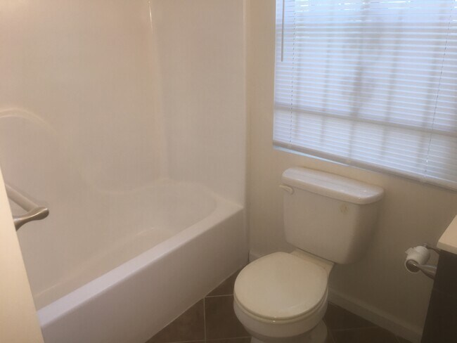 Building Photo - 7095 Birling Dr