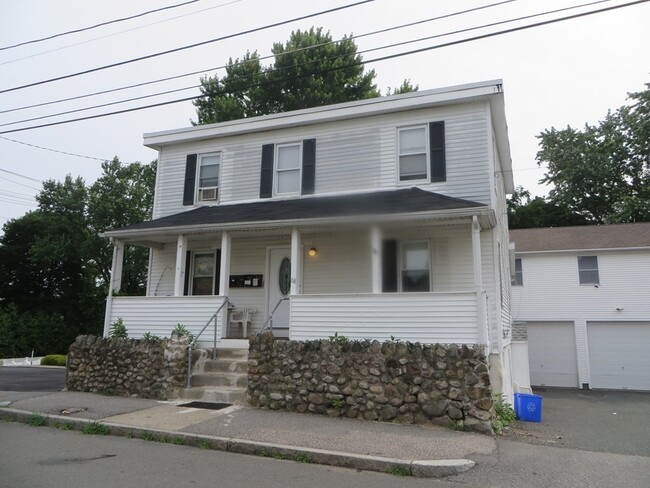 Primary Photo - 68 Valley St
