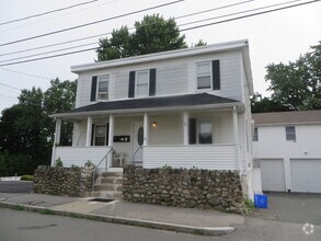 Building Photo - 68 Valley St