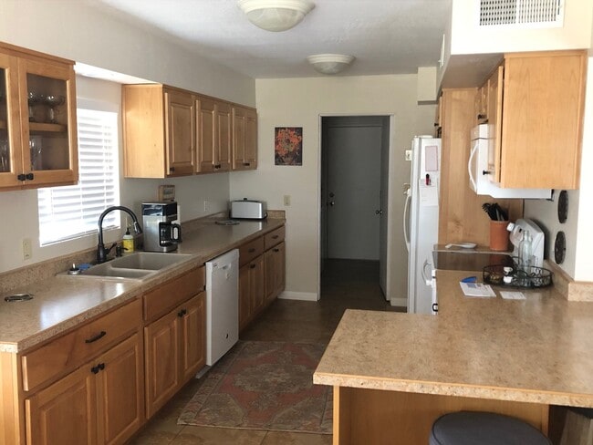 Building Photo - Sun Lakes Furnished Rental