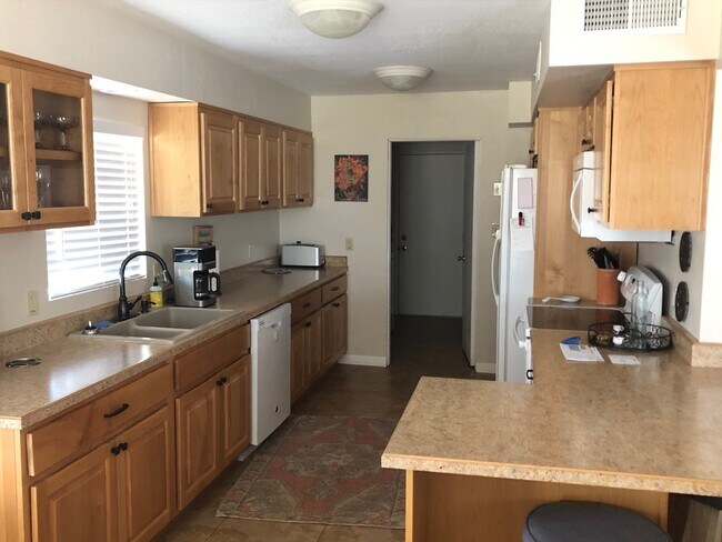 Building Photo - Sun Lakes Rental