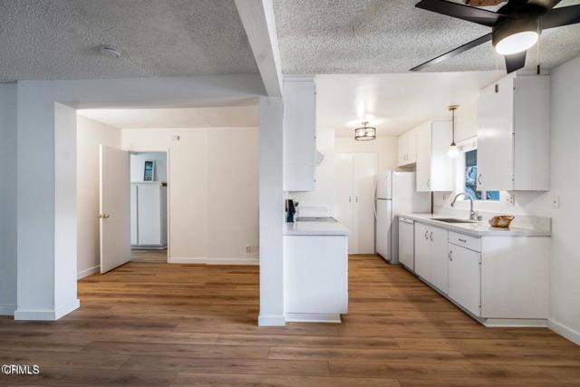 Building Photo - 233 S Ventura Rd