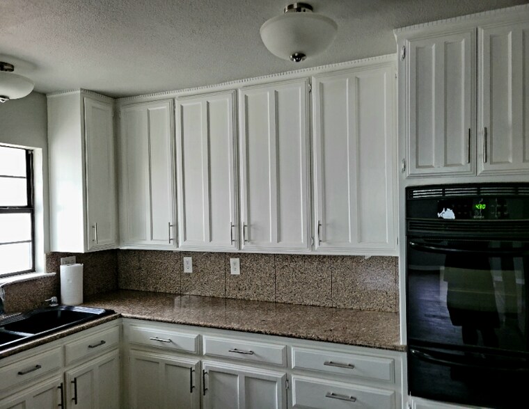 Building Photo - 4400 Hodgkins Rd