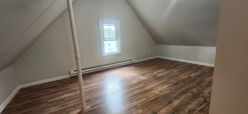 Building Photo - 511 Winthrop Ave