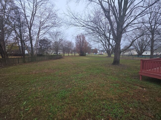 Building Photo - 2729 Churchill Dr