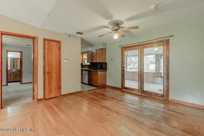 Building Photo - 4523 Chipmunk Rd