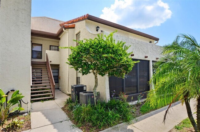Building Photo - 2595 Cyprus Dr